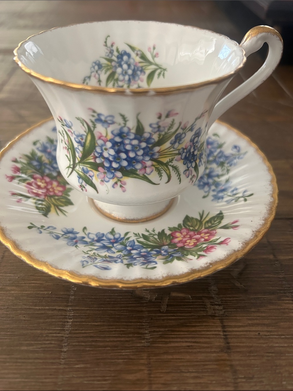 PARAGON Blue, Pink and Green Floral Bone China Teacup & Saucer with Gold Trim - Picture 6 of 6